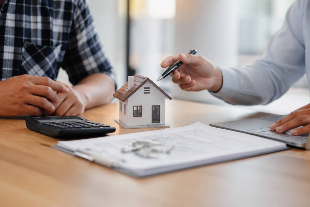 Acheter comptant : est-ce la meilleure stratégie pour investir en immobilier ?